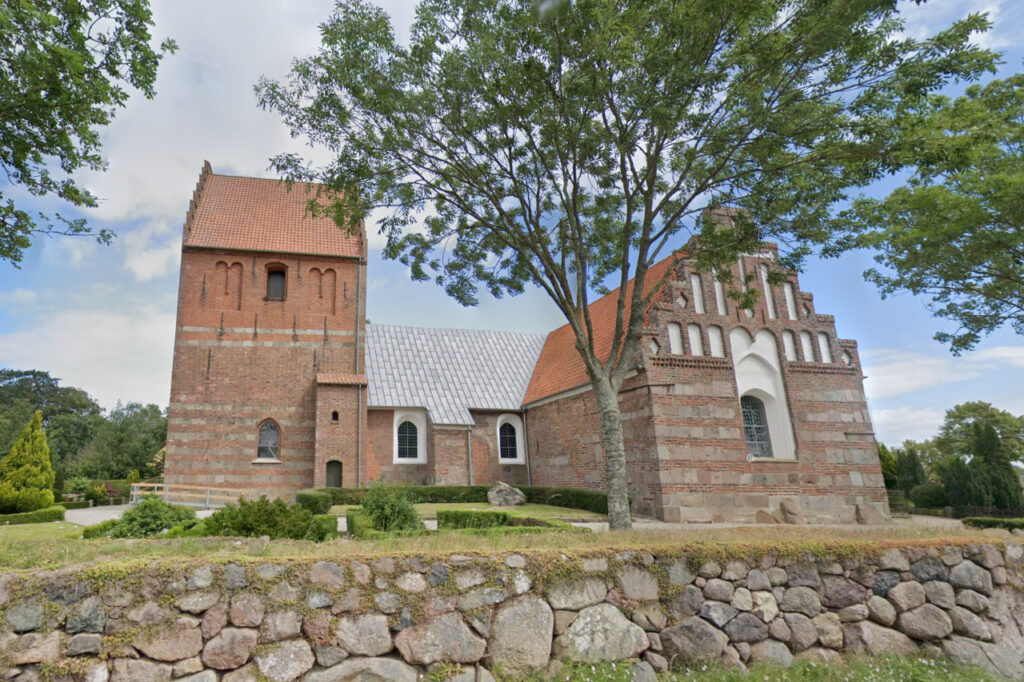 Skamby Kirke. Billede fra Google Maps