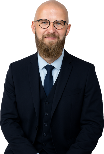 Bedemand Lasse Andersen blå skjorte blåt slips jakkesæt skaldet briller